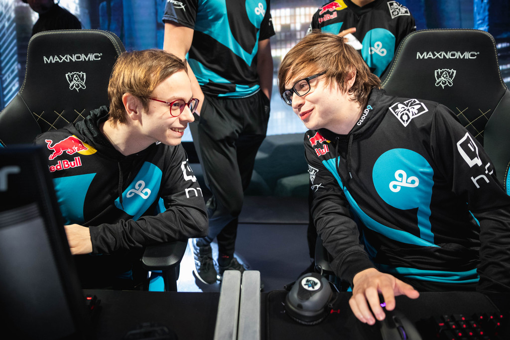 包含Excel横扫FNC,Vetheo打破历史纪录的词条 包含Excel横扫FNC,Vetheo打破历史纪录的词条