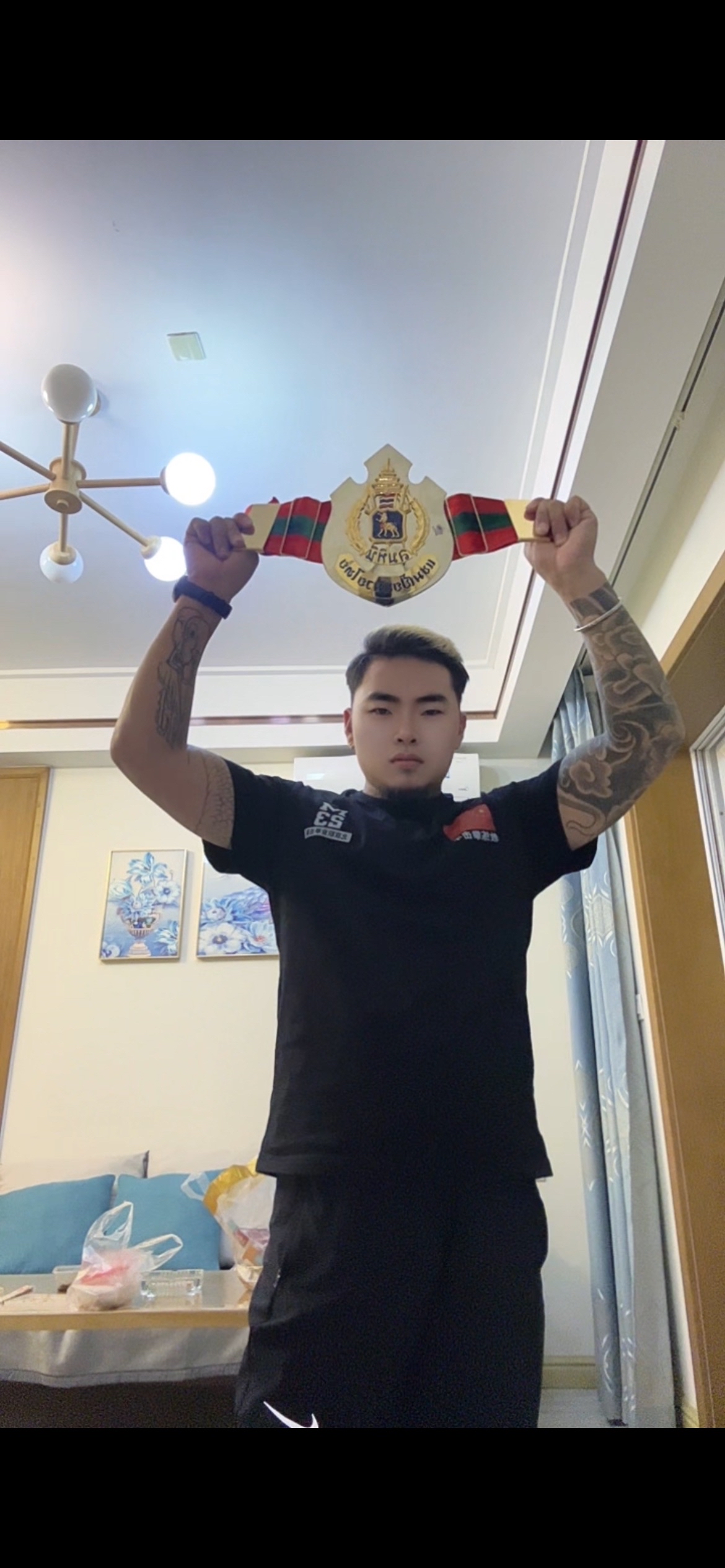 包含拳击选手发挥出色，荣膺最佳MVP的词条