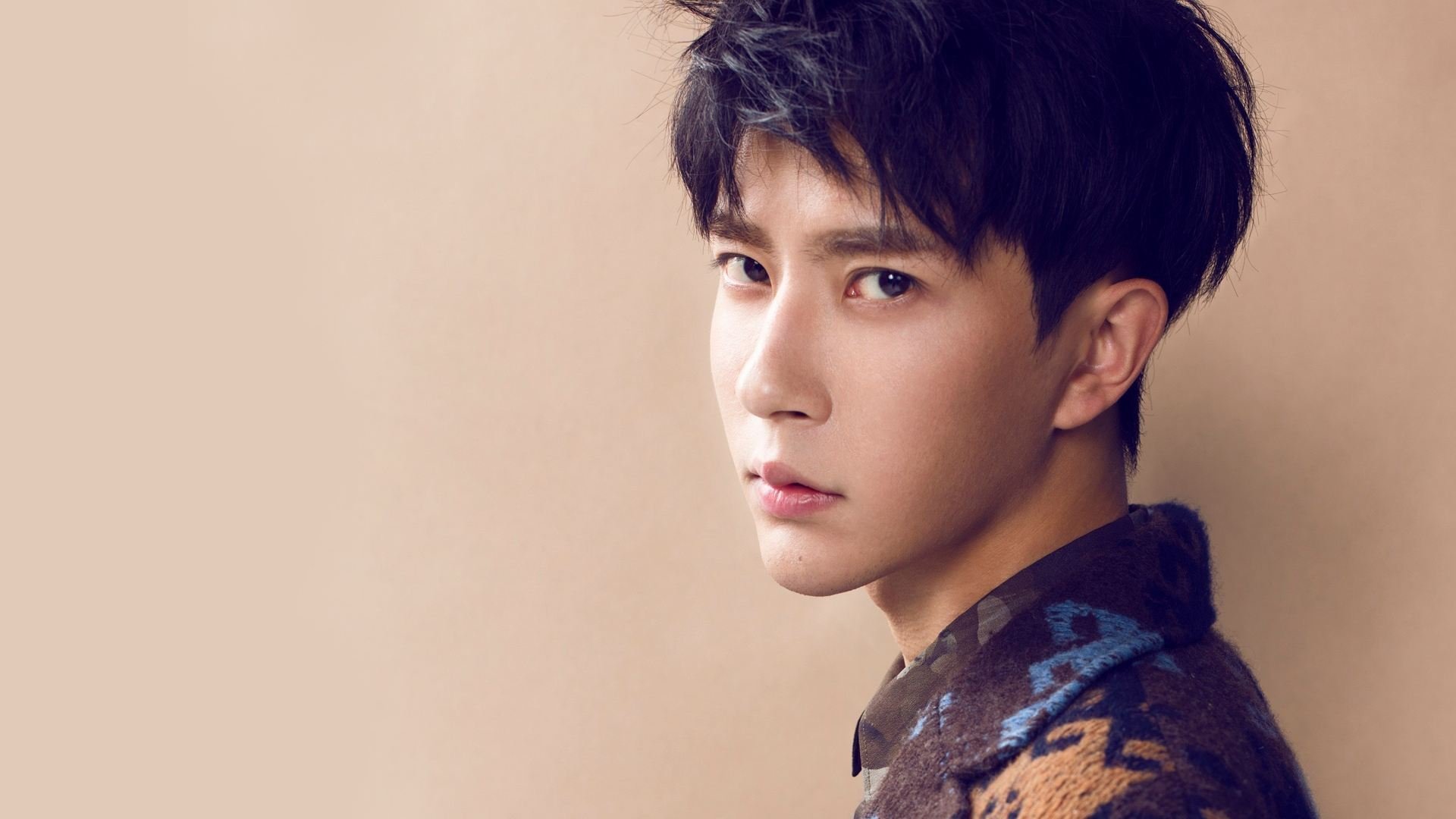 本泽马破纪录之夜,法国在巴黎主场力克厄瓜多尔,书写历史新篇